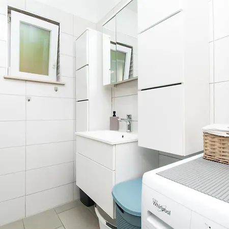 House Sea And River Kruševo