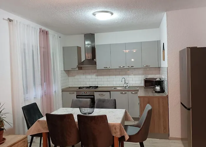 House Sea And River בית נופש Kruševo