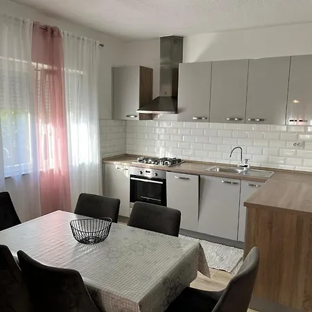 House Sea And River Feriehus *