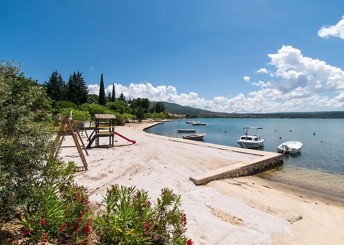 House Sea And River * Kruševo
