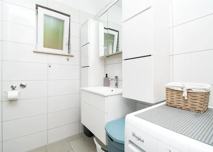 House Sea And River Kruševo